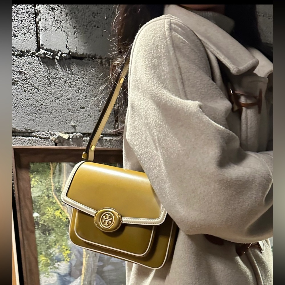 NWT Tory Burch Robinson Colorblock
Convertible Leather
Shoulder Bag